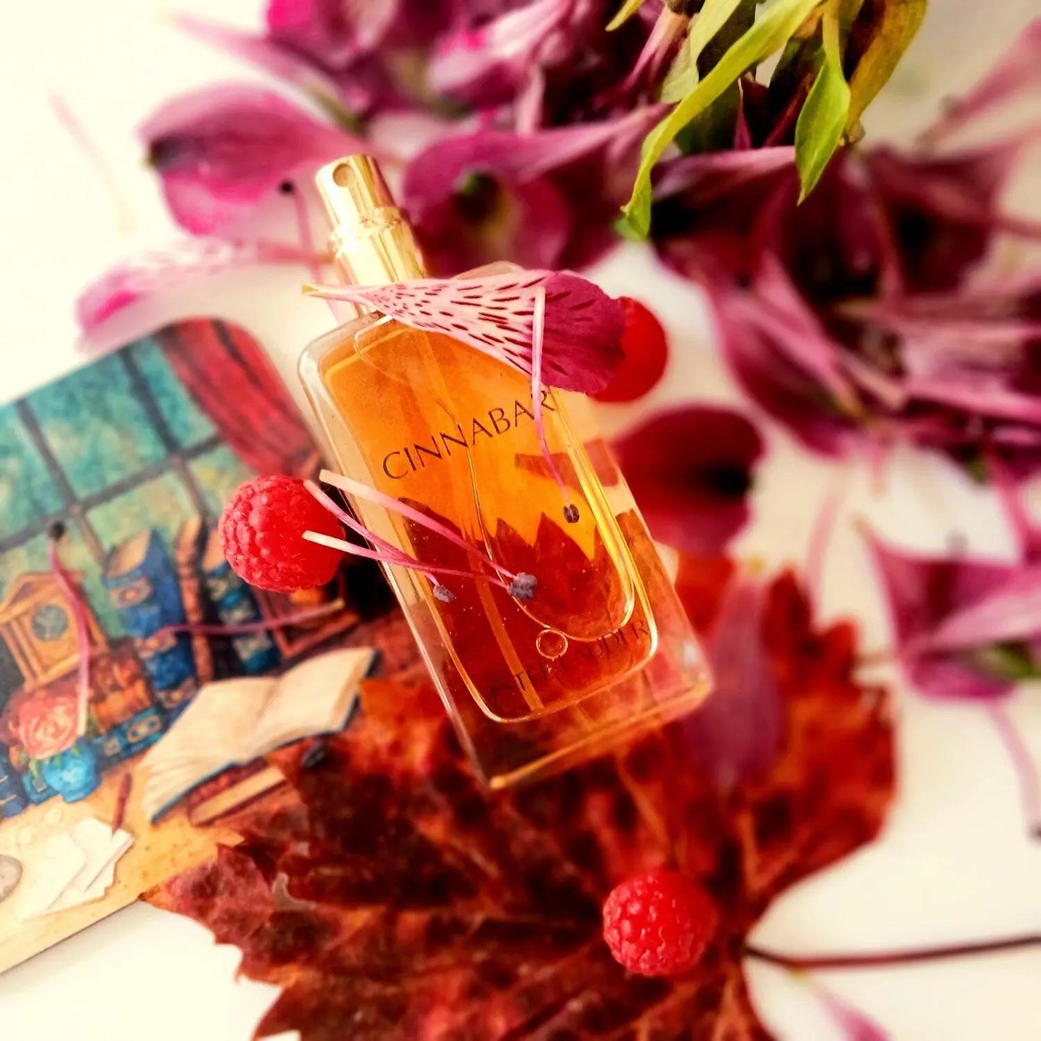 Estee Lauder Cinnabar Eau de Parfum 50ml For Men & Women
