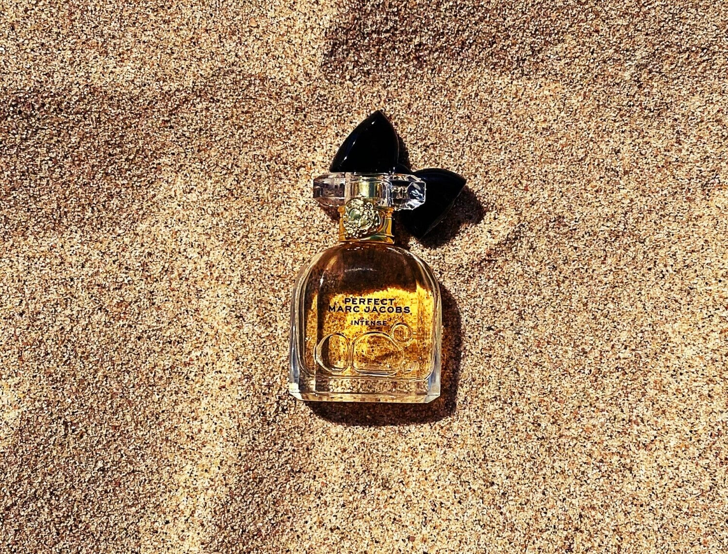 Marc Jacobs Perfect Intense Eau de Parfum Bottle