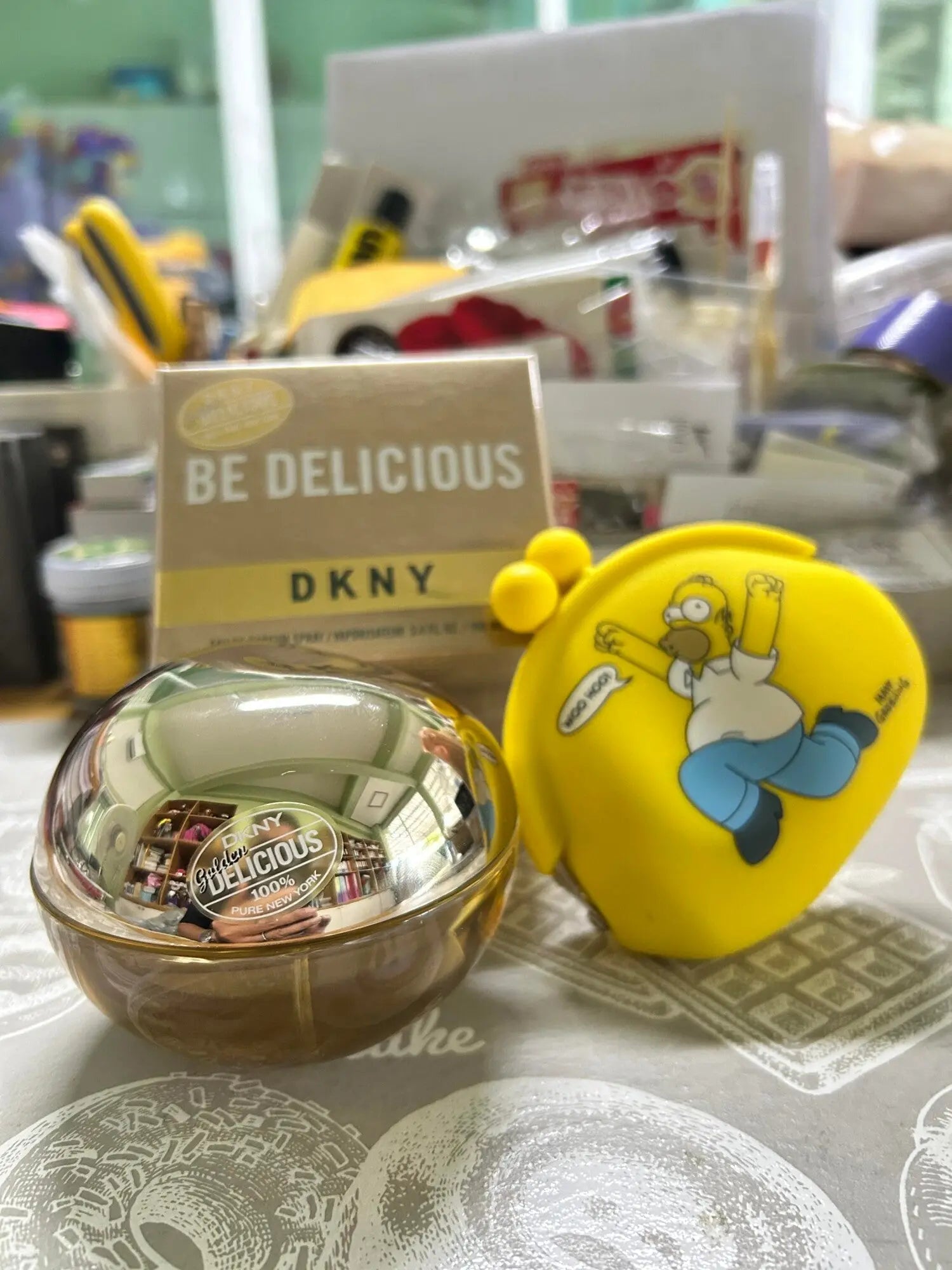 DKNY Golden Delicious Eau de Parfum Bottle