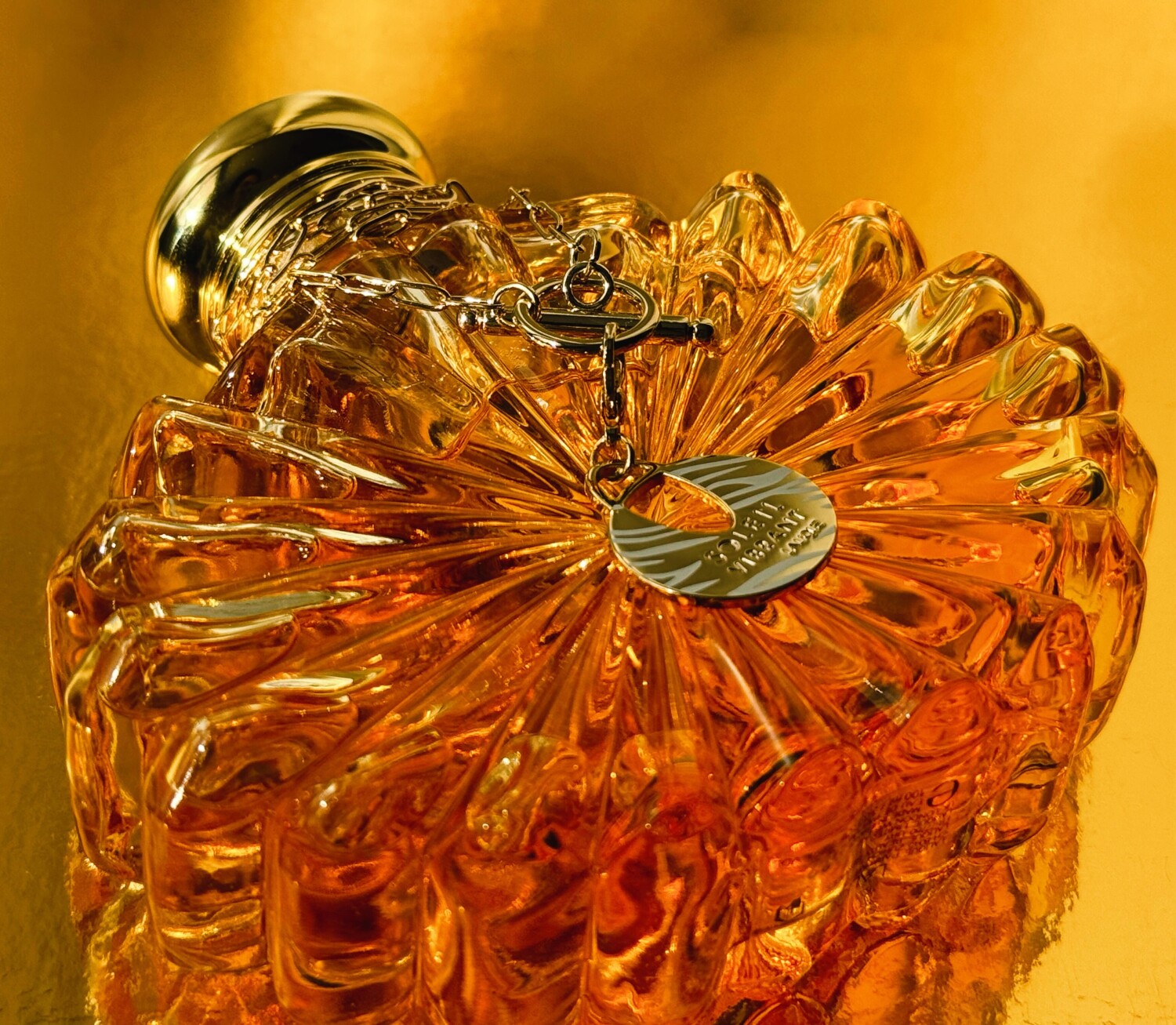 Lalique Soleil Vibrant Eau de Parfum Bottle